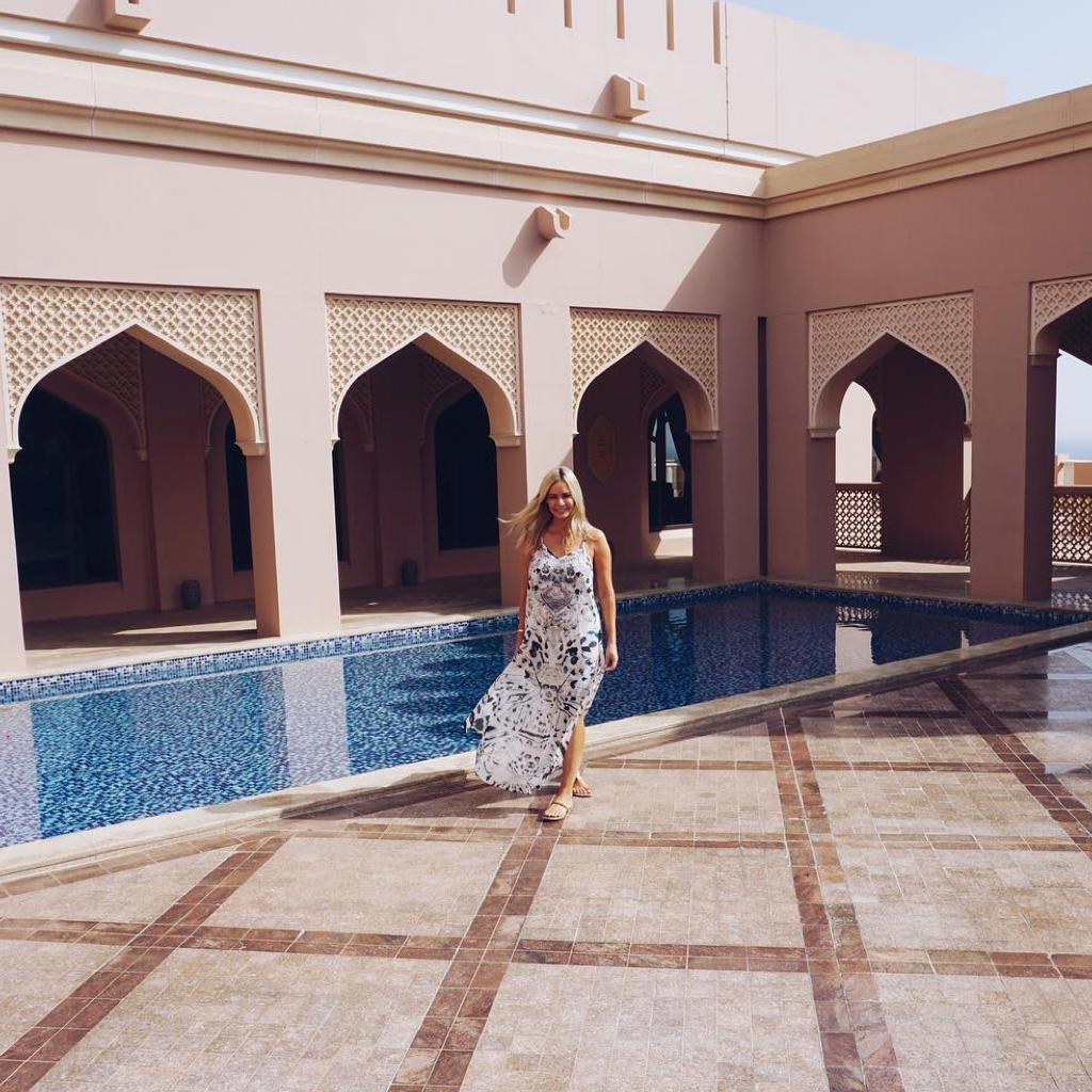 Dubai, desert and dazzling dresses-ESTHER & CO.