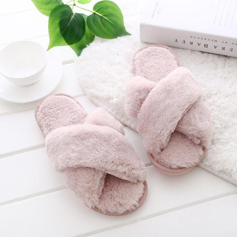 Esther & Co. Fluffy Slippers - Dusty Blush – ESTHER & CO.